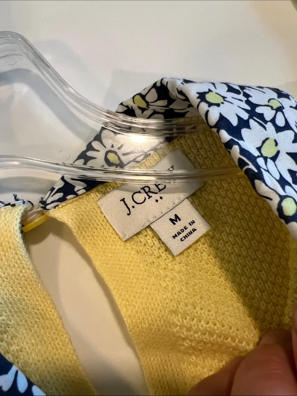 J. Crew - M, Yellow Textured Knit Top with Navy Daisy-Print Collar